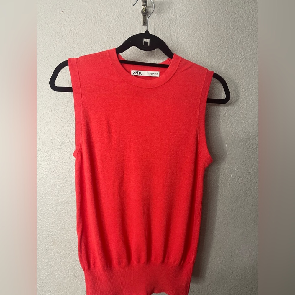 Zara Red Sleeveless Knit Top